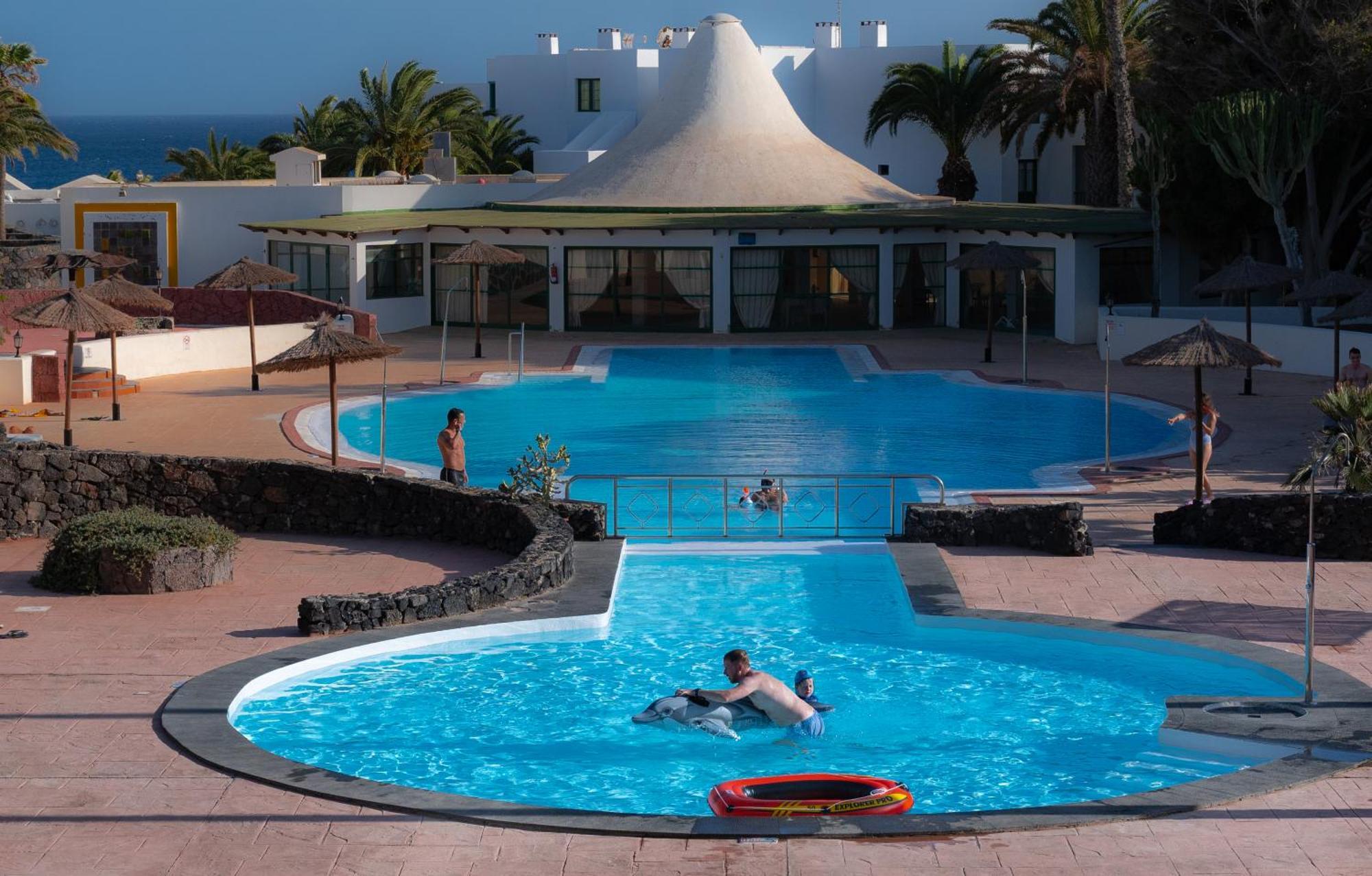 Luxury Apartamento Luz De Mar Complejo Playa Roca Costa Teguise Eksteriør bilde